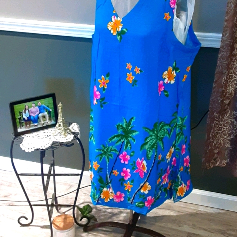 CZ beach cover up. Hibiscus Iland bling beads gems